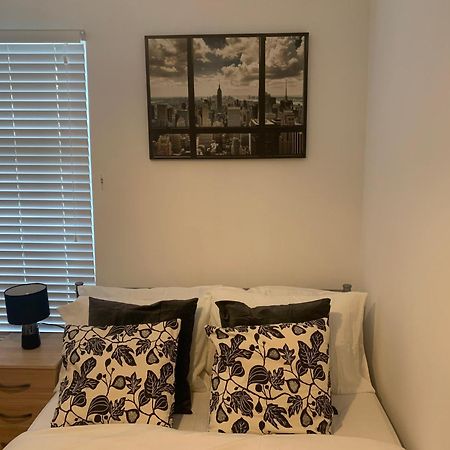 Central Stratford Cozy Double Room London Bagian luar foto