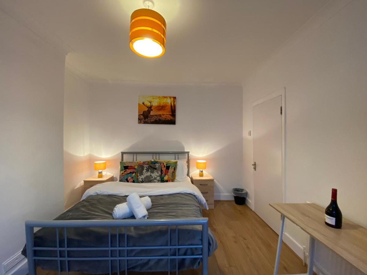 Central Stratford Cozy Double Room London Bagian luar foto