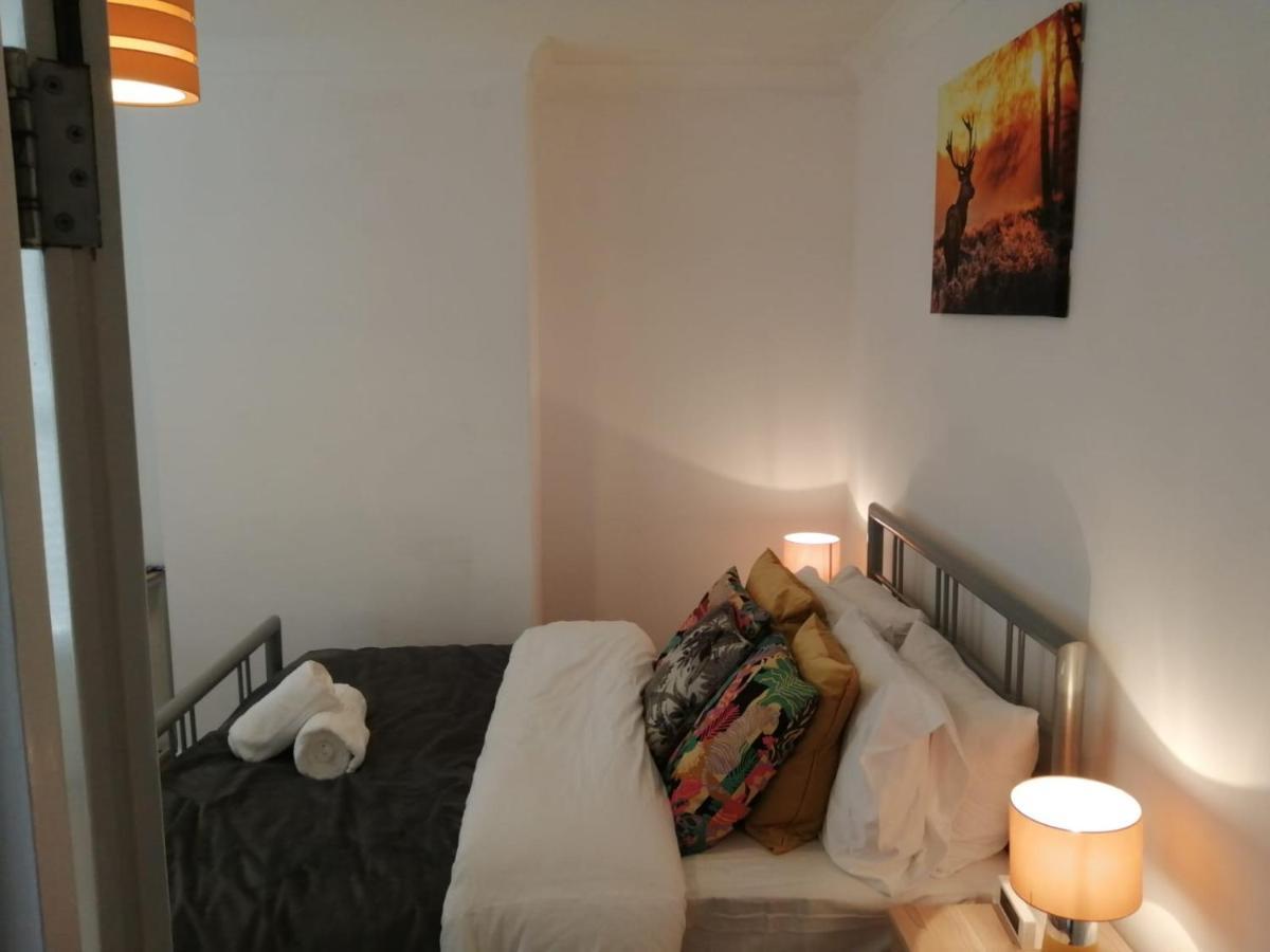 Central Stratford Cozy Double Room London Bagian luar foto