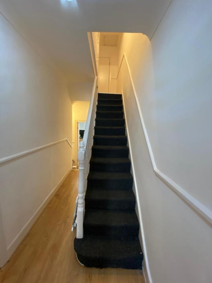 Central Stratford Cozy Double Room London Bagian luar foto