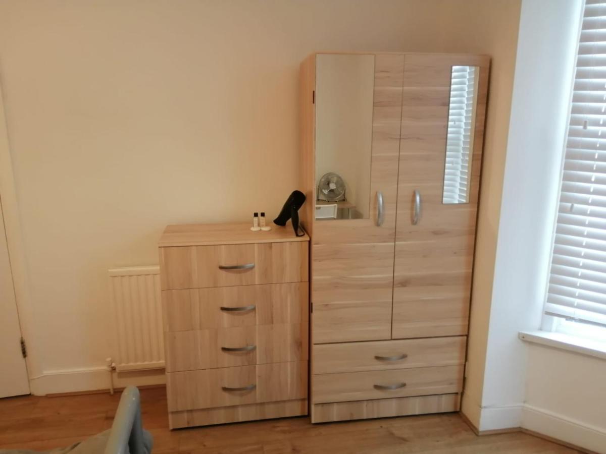 Central Stratford Cozy Double Room London Bagian luar foto
