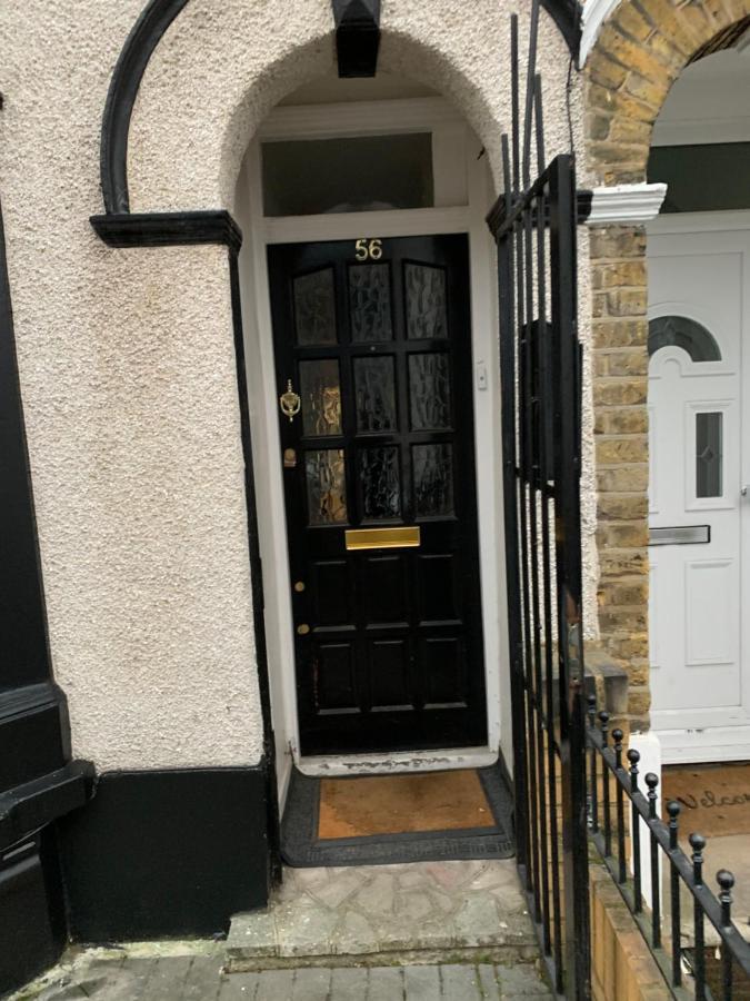 Central Stratford Cozy Double Room London Bagian luar foto